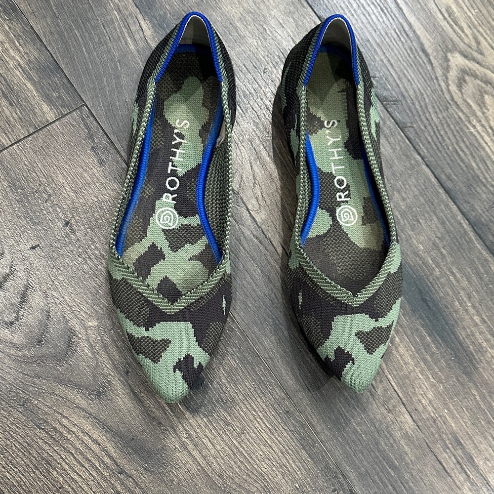 ROTHY’S The Point Olive Green Camo Ballet Flats Shoes Orange Stripe Size 7.5